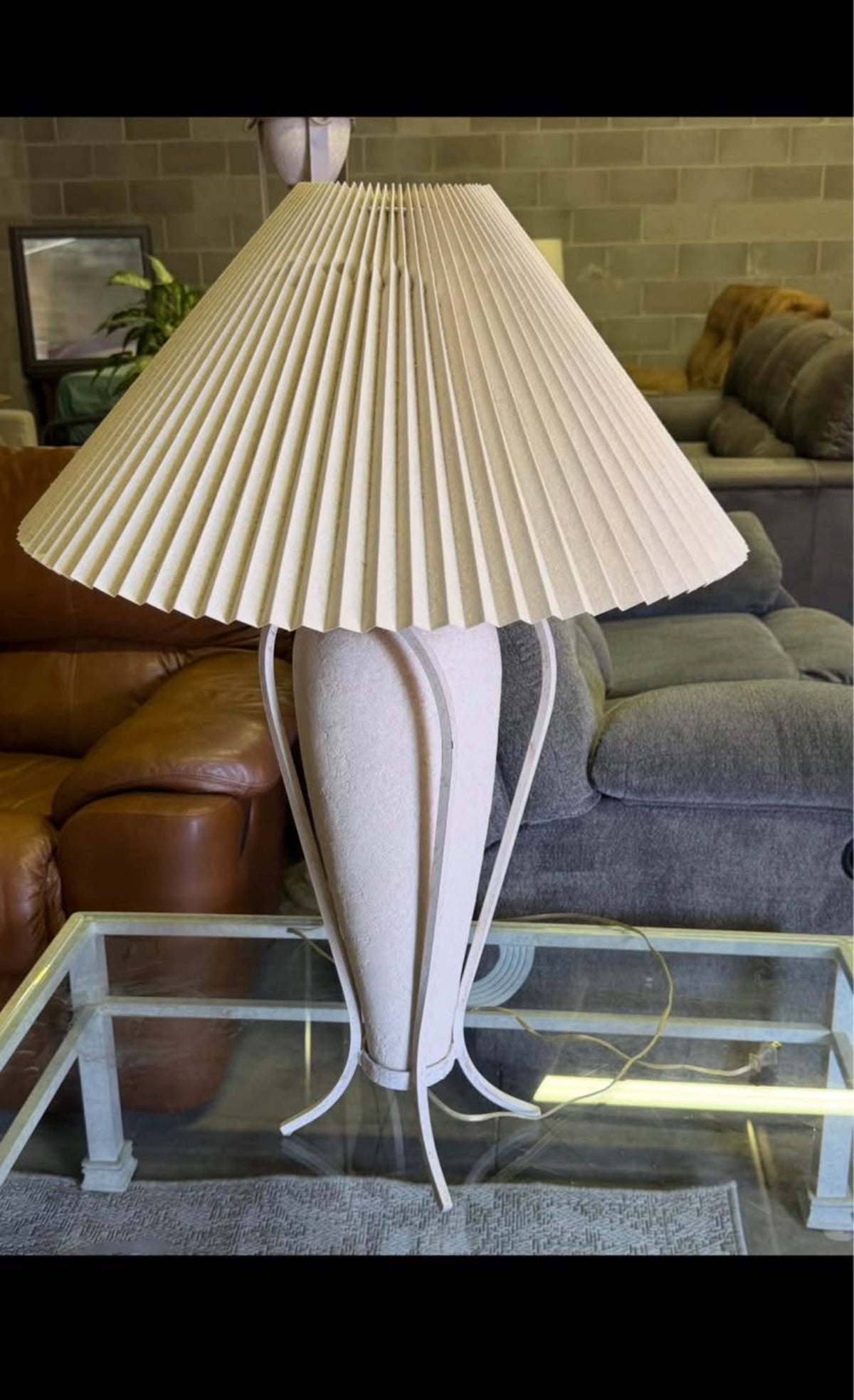 Elegant Cream Table Lamp