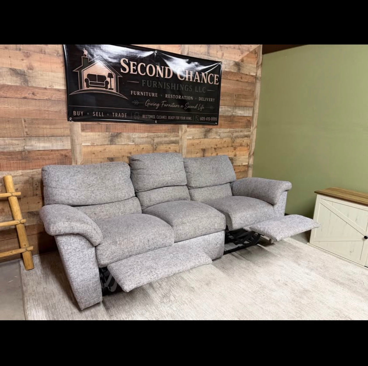 🛋️ La-Z-Boy Dual Reclining Sofa