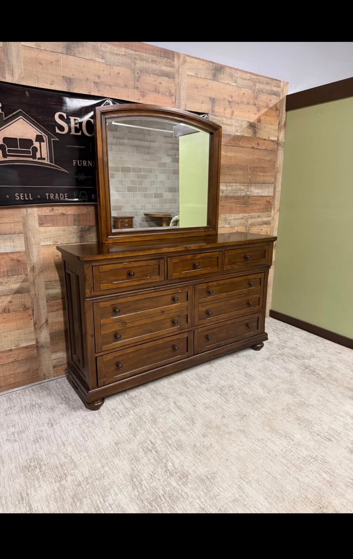Large Dresser & Mirror | $475 🤎