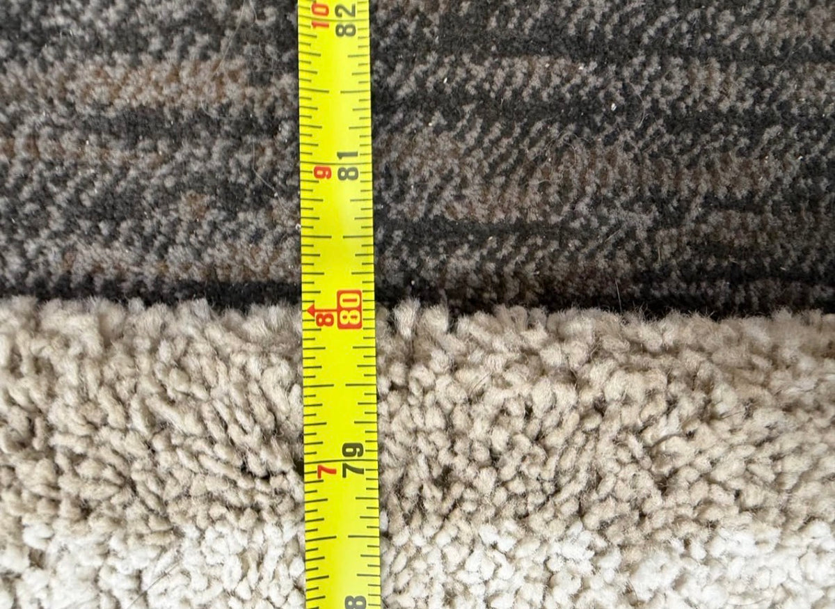✨ 6’8” × 6’8” Modern Geometric Shag Rug ✨